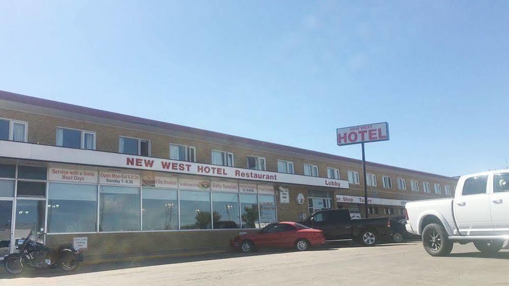 Ramada By Wyndham West Edmonton Hotel & Suites Bagian luar foto
